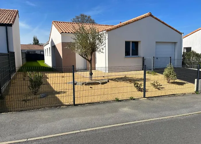 La Des Amarelles A - Labellisee 3* 펜션 포르닉